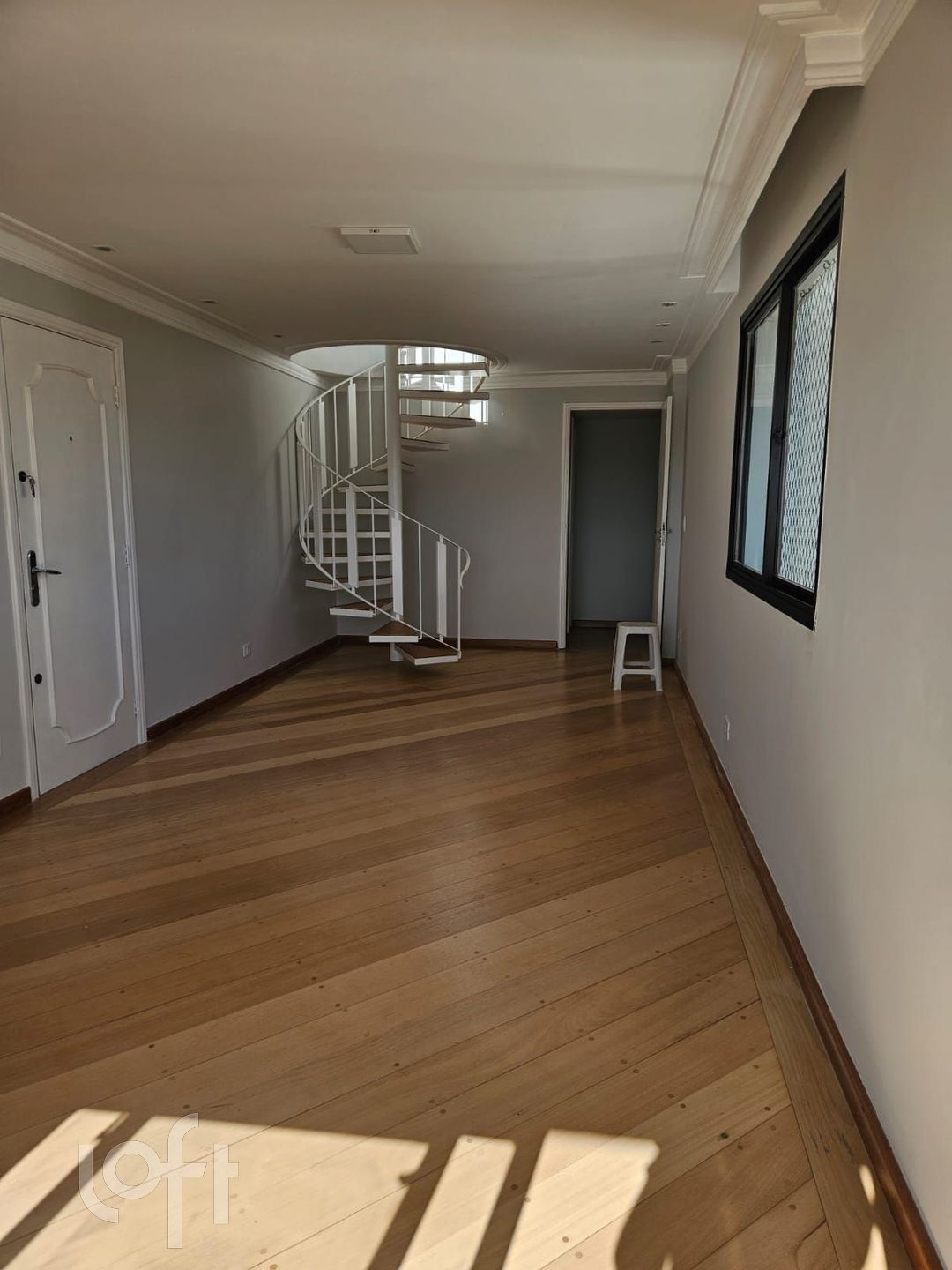 Apartamento à venda com 3 quartos, 204m² - Foto 3