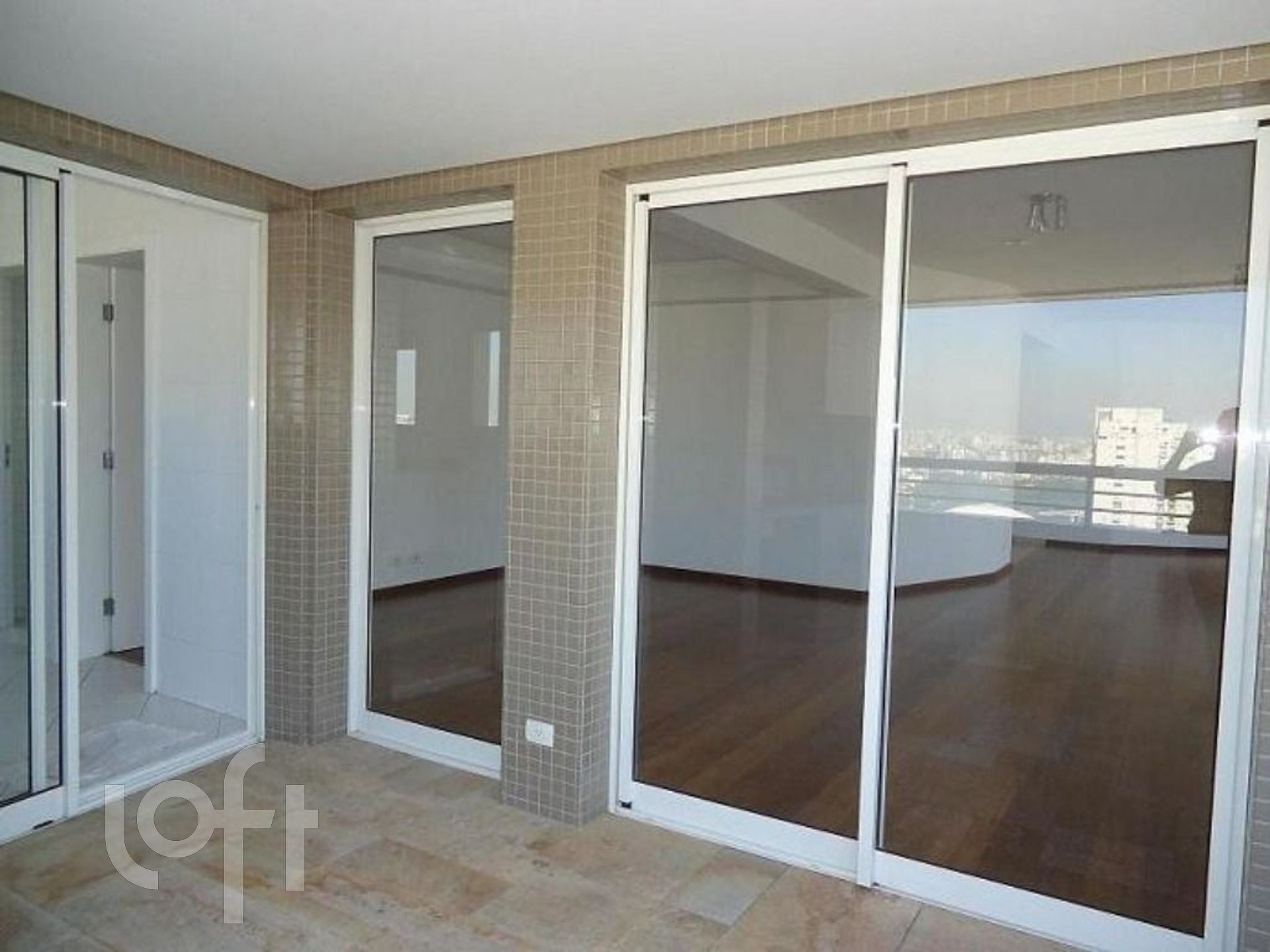 Apartamento à venda com 4 quartos, 265m² - Foto 11