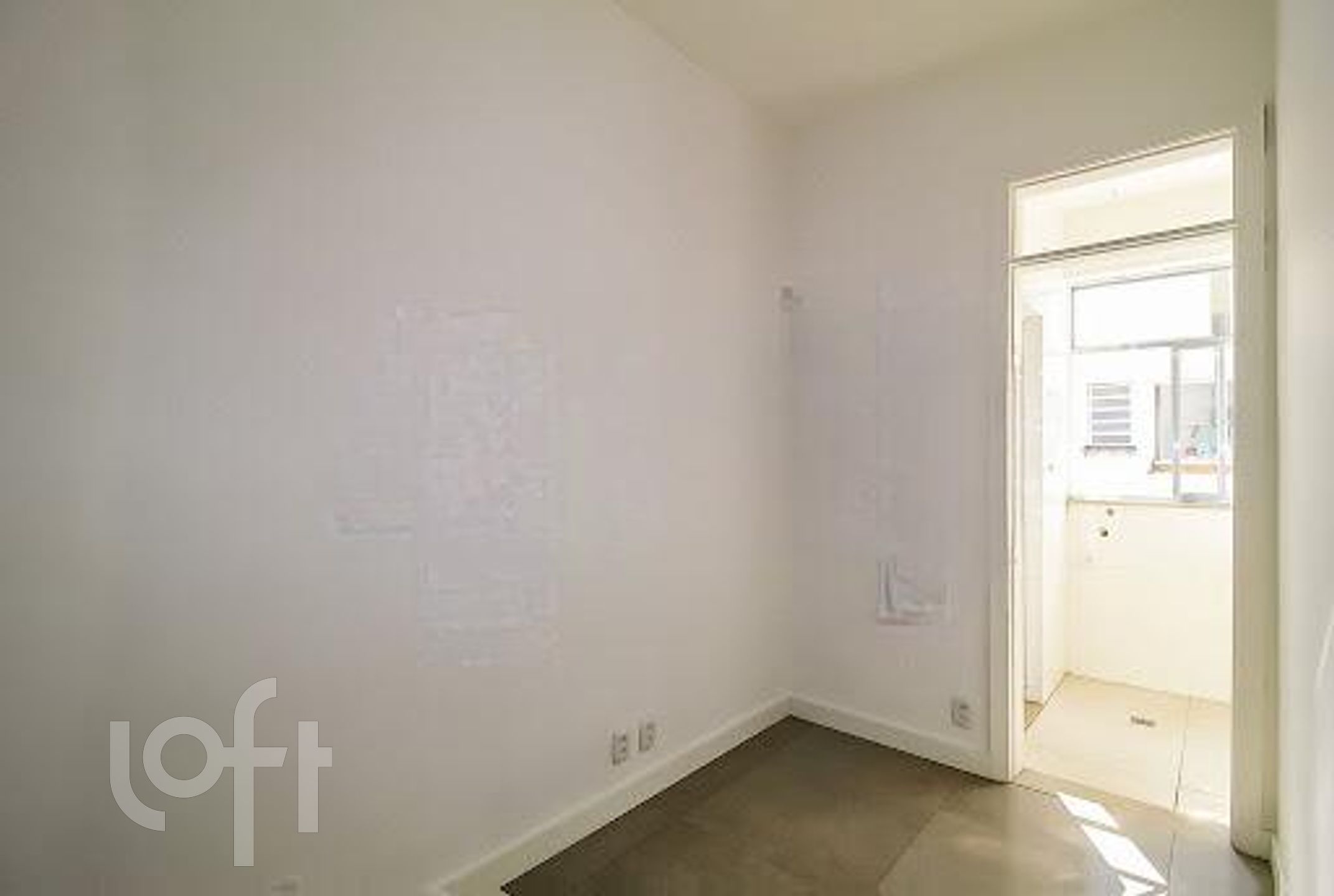 Apartamento à venda com 2 quartos, 72m² - Foto 32