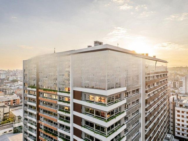 Apartamento com 97m², 2 dormitórios, 1 suíte, 2 vagas, Menino Deus em Porto Alegre