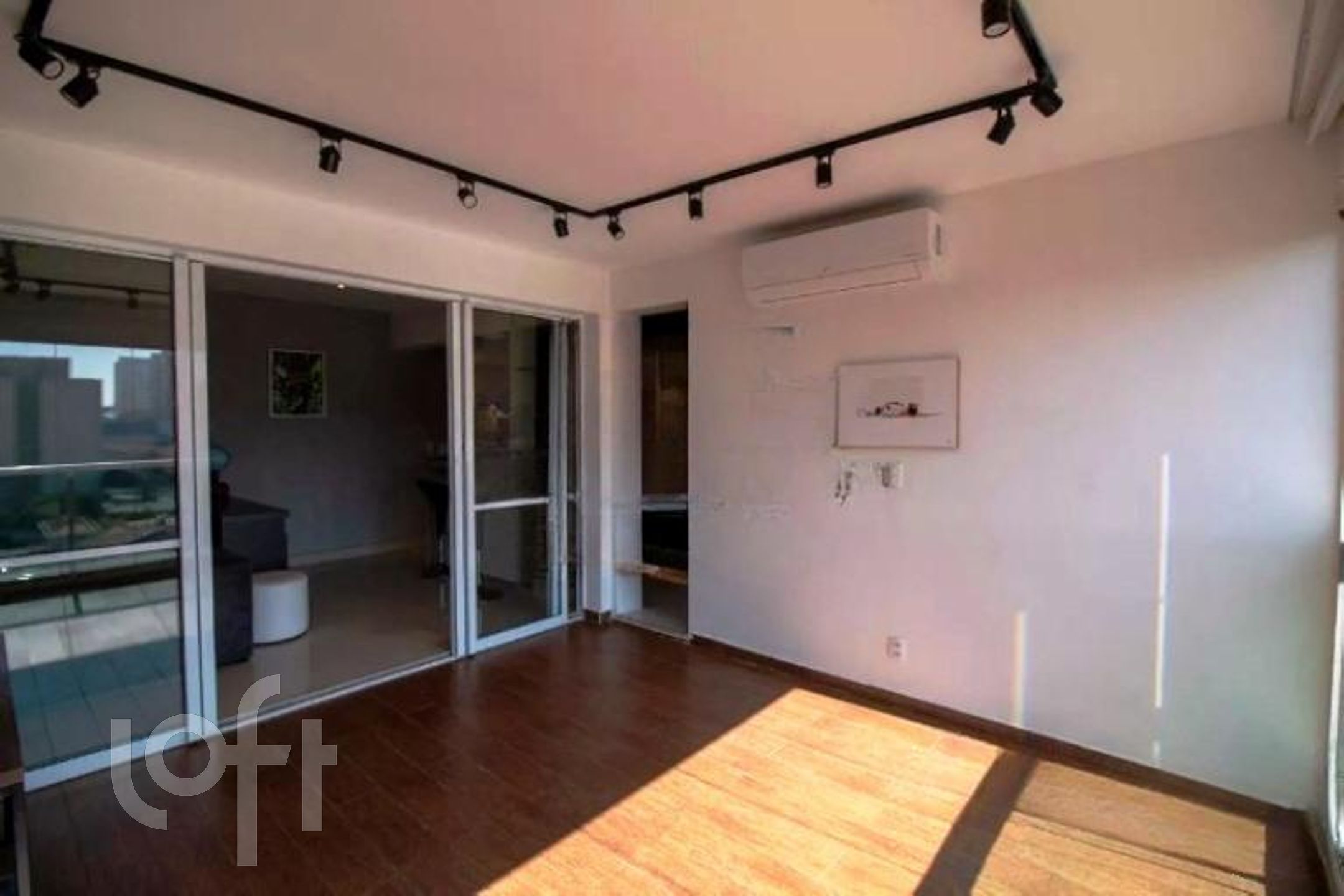 Apartamento à venda com 2 quartos, 74m² - Foto 4