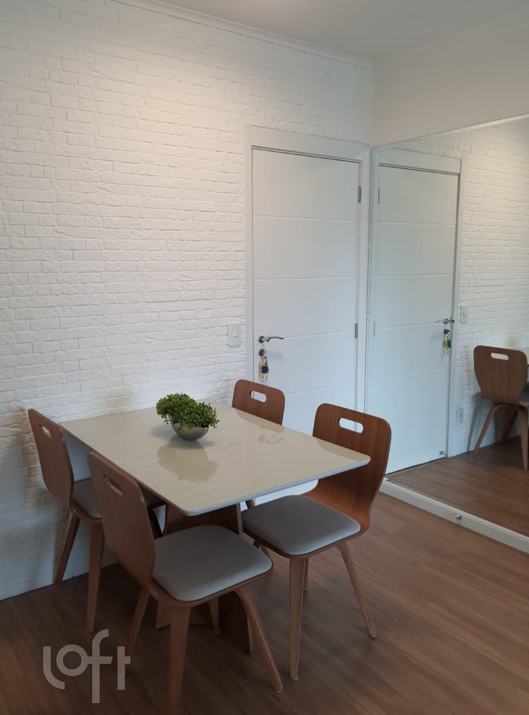 Apartamento à venda com 1 quarto, 50m² - Foto 2