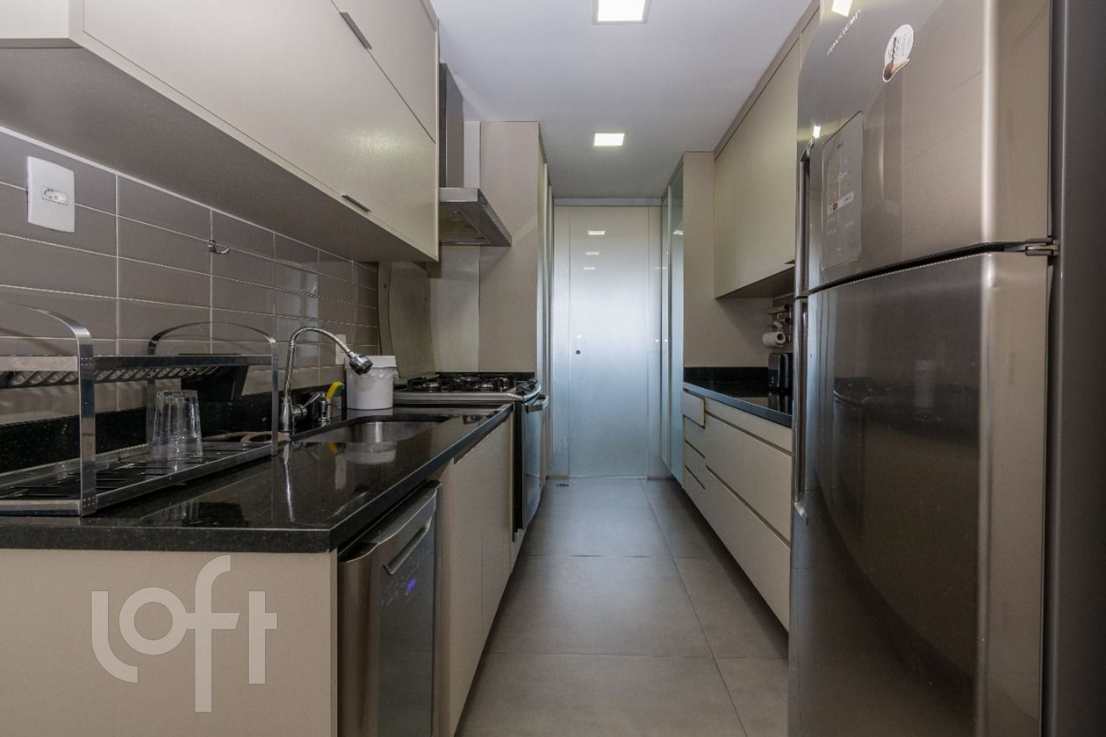 Apartamento à venda com 3 quartos, 121m² - Foto 22