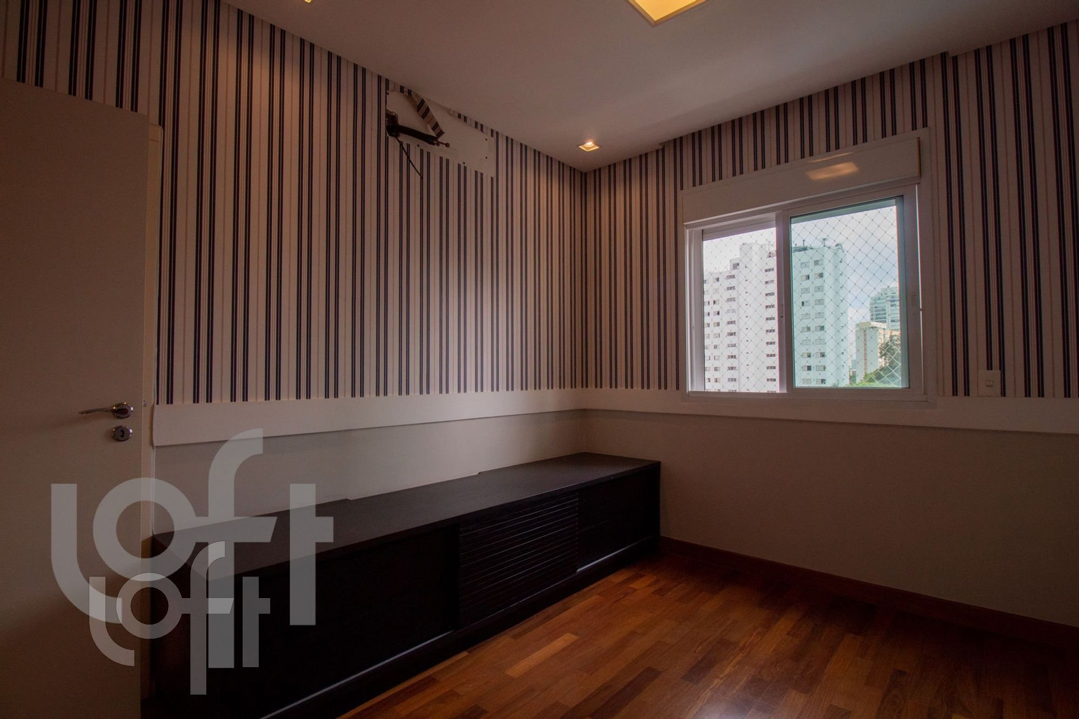 Apartamento à venda com 3 quartos, 217m² - Foto 14