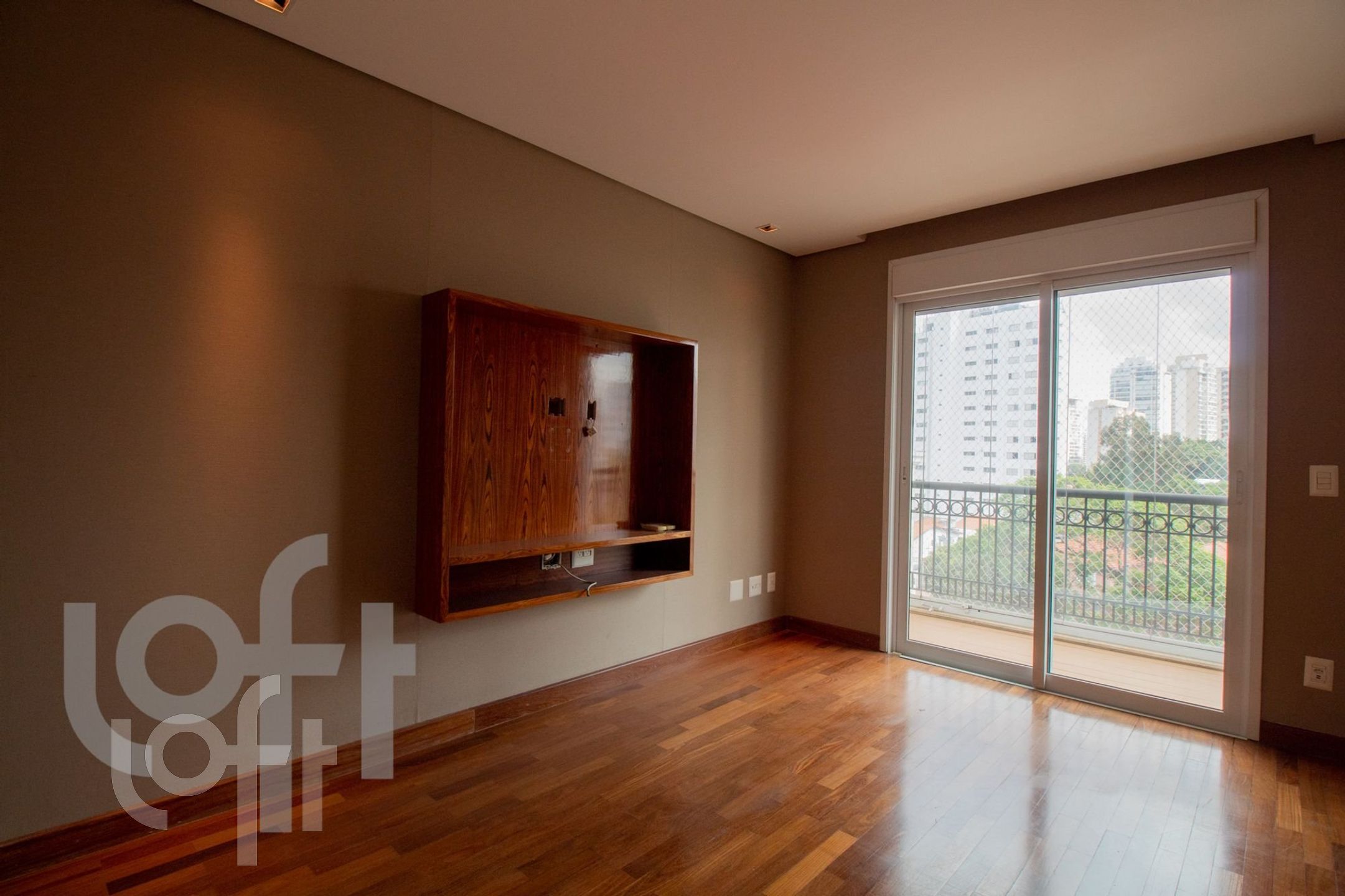 Apartamento à venda com 3 quartos, 217m² - Foto 7