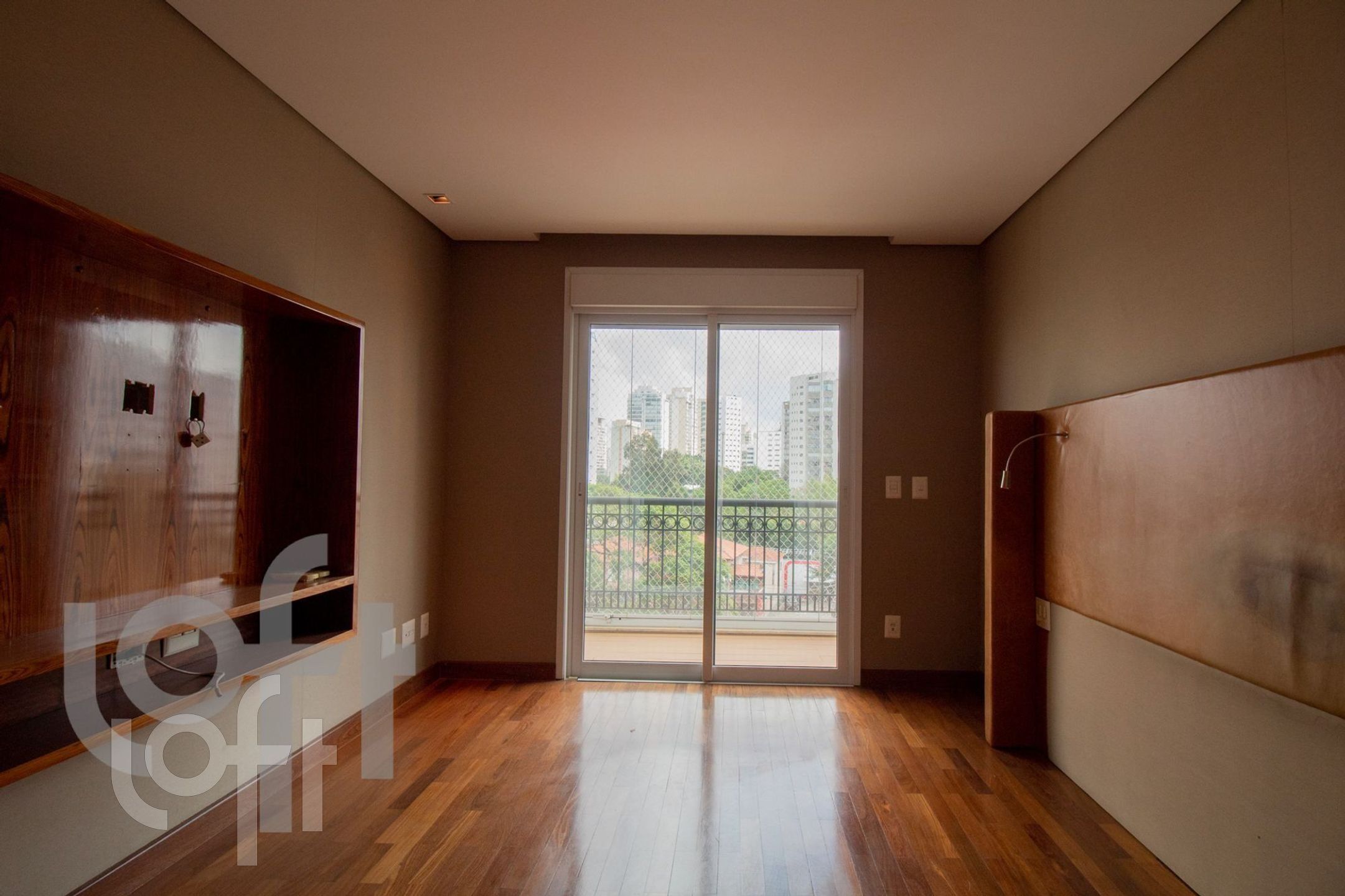 Apartamento à venda com 3 quartos, 217m² - Foto 6