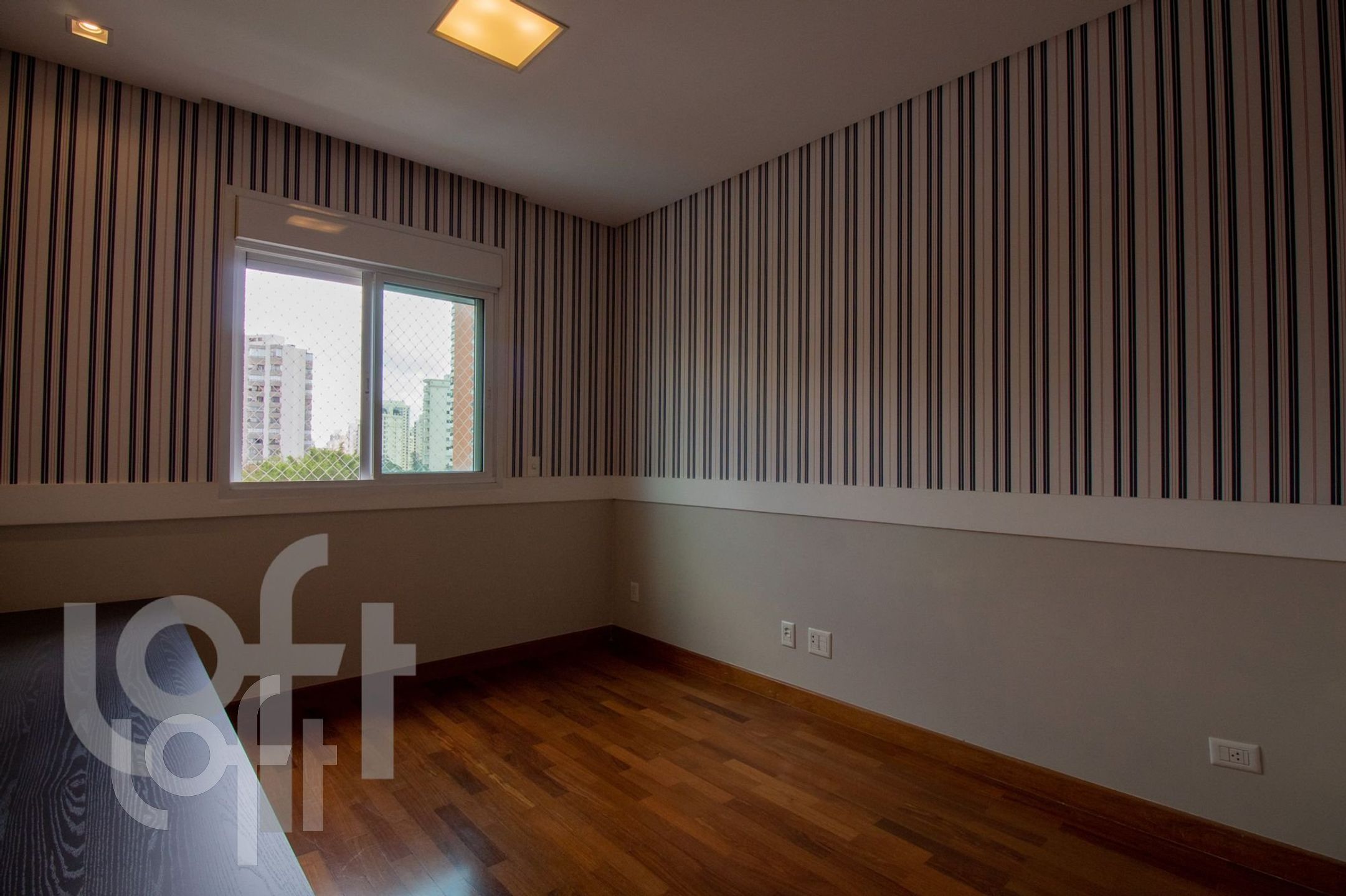 Apartamento à venda com 3 quartos, 217m² - Foto 15