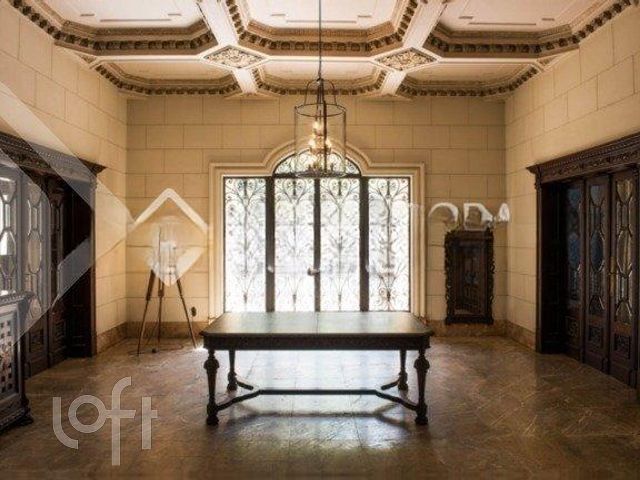 Apartamento com 85m², 2 dormitórios, 1 suíte, 1 vaga, Moinhos de Vento em Porto Alegre