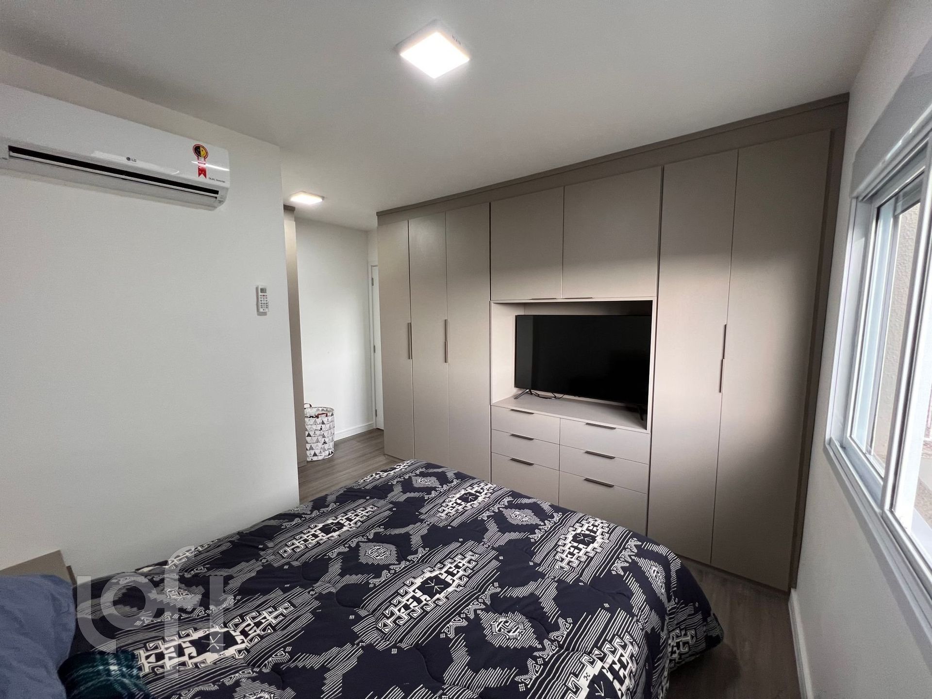 Apartamento à venda com 3 quartos, 81m² - Foto 7