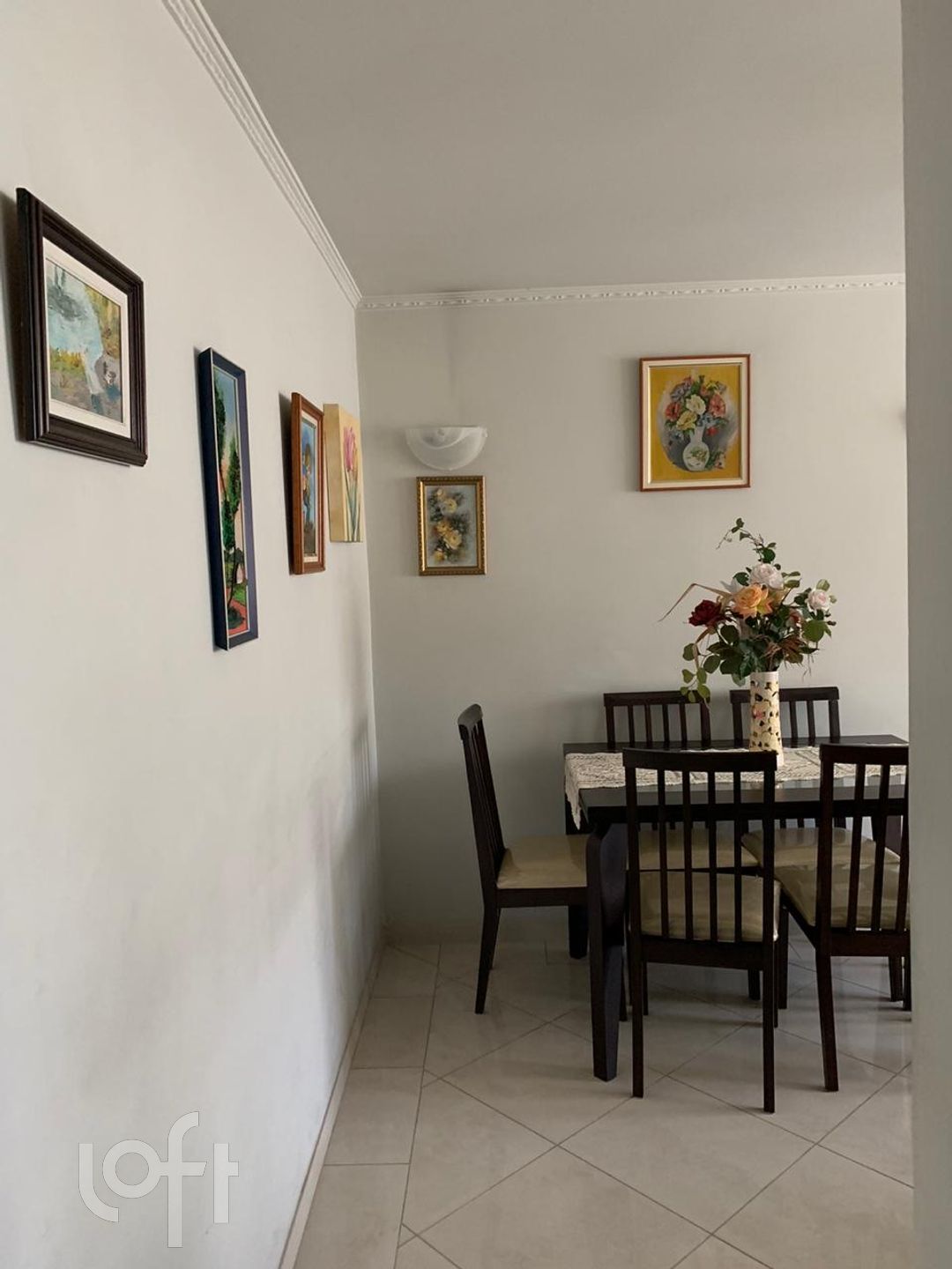 Apartamento à venda com 2 quartos, 70m² - Foto 2