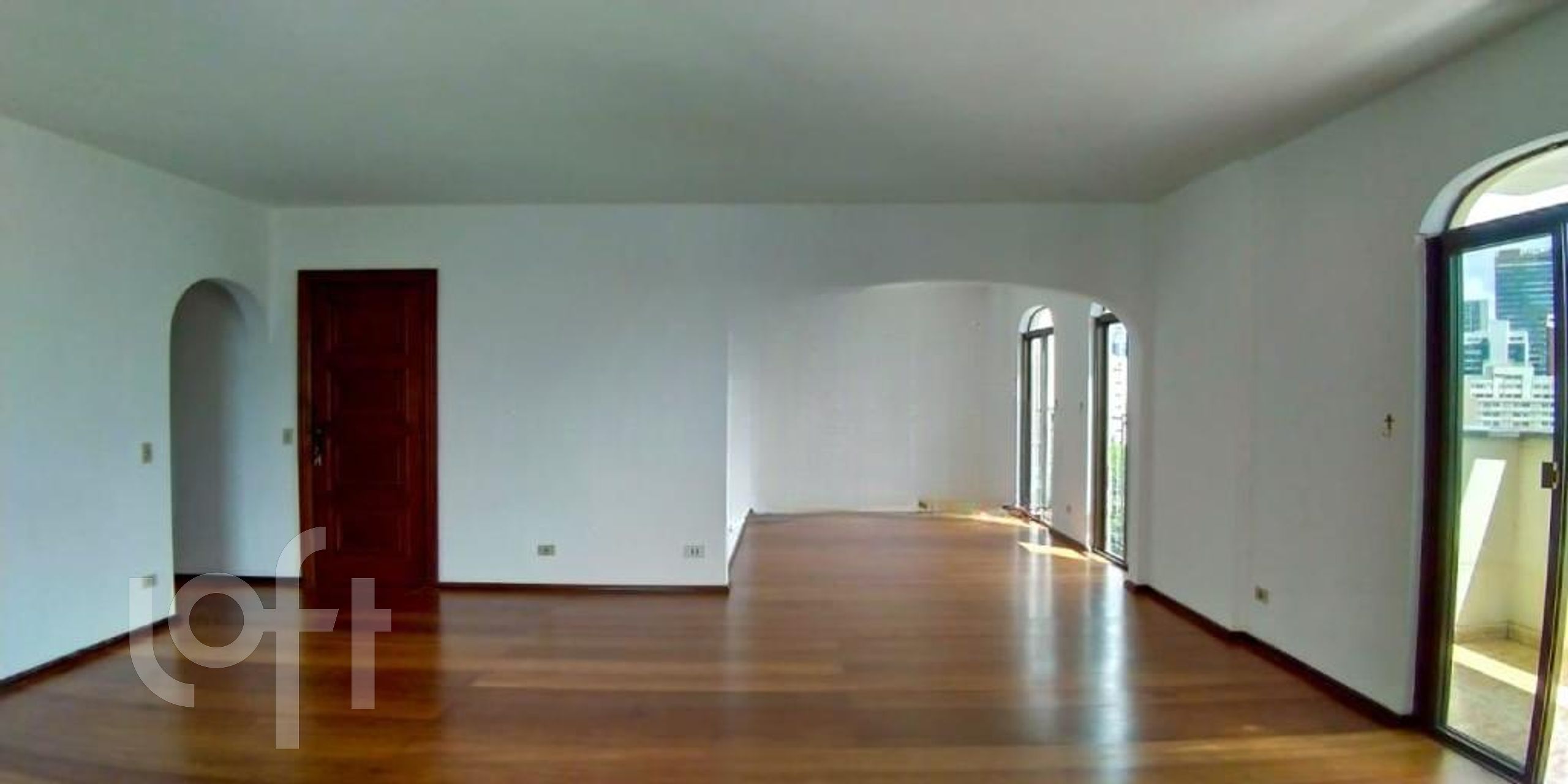 Apartamento à venda com 3 quartos, 210m² - Foto 2