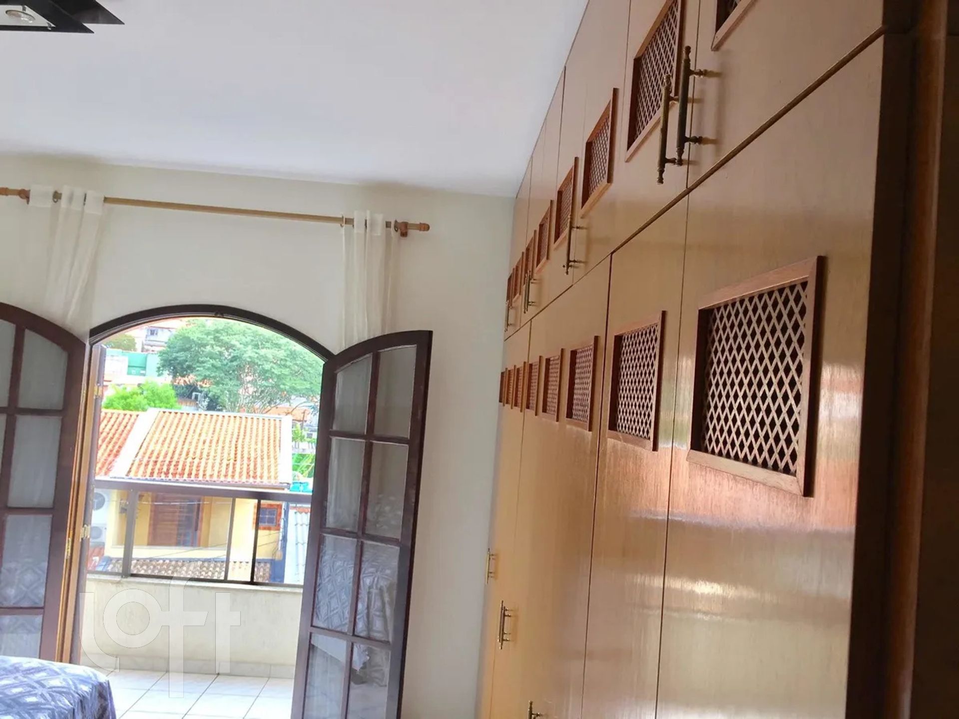 Casa à venda com 5 quartos, 240m² - Foto 18