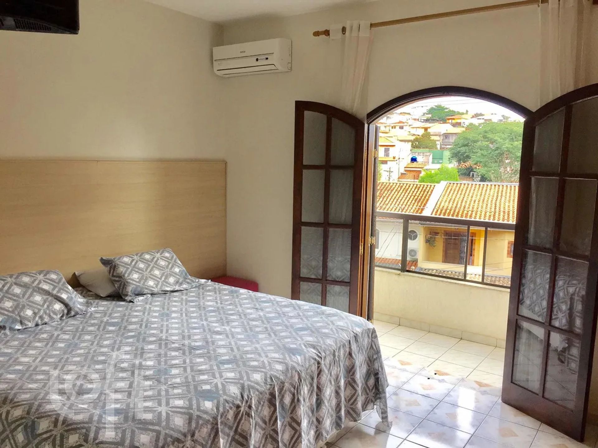 Casa à venda com 5 quartos, 240m² - Foto 26