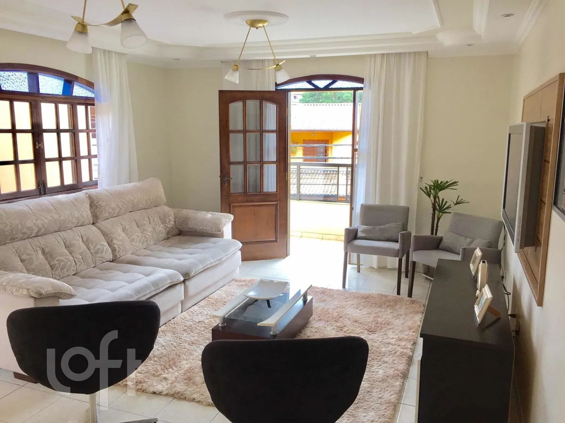 Casa à venda com 5 quartos, 240m² - Foto 3