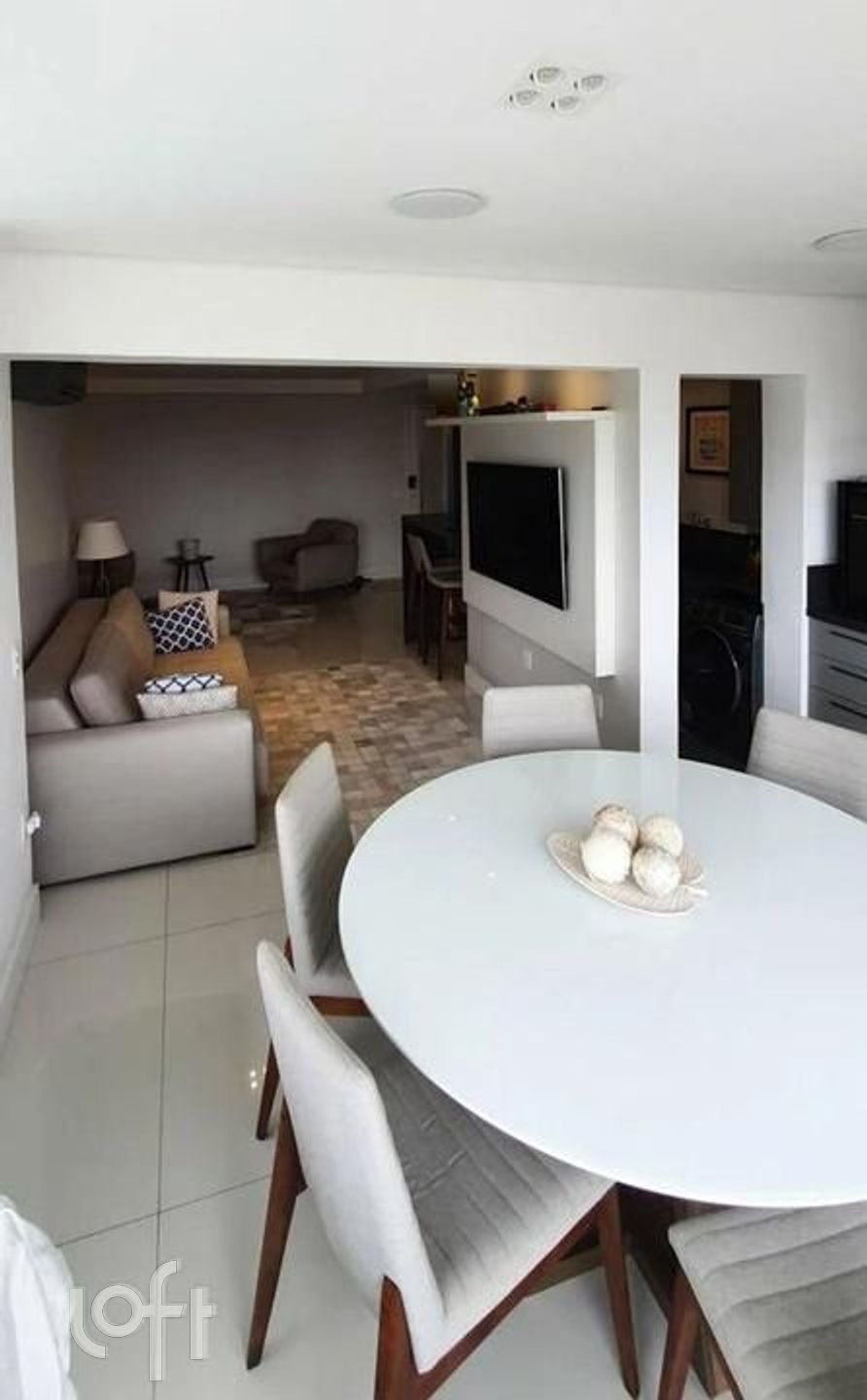 Apartamento à venda com 2 quartos, 80m² - Foto 3