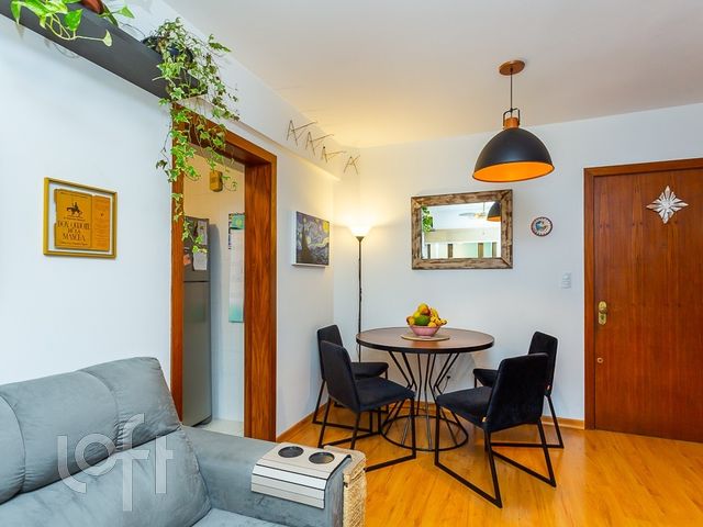 Apartamento com 56m², 2 dormitórios, 1 suíte, 1 vaga, Chácara das Pedras em Porto Alegre
