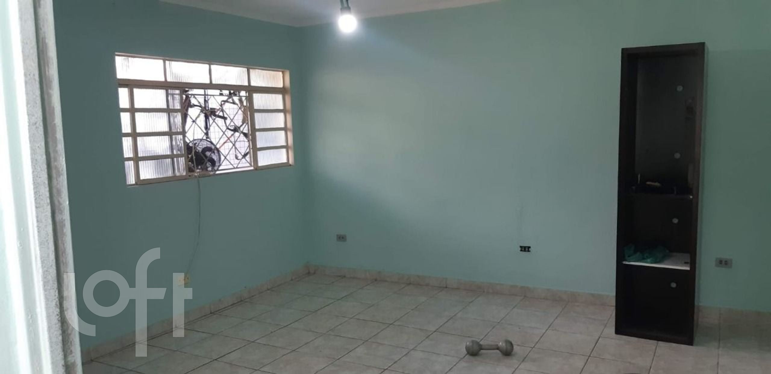 Casa à venda com 3 quartos, 200m² - Foto 1