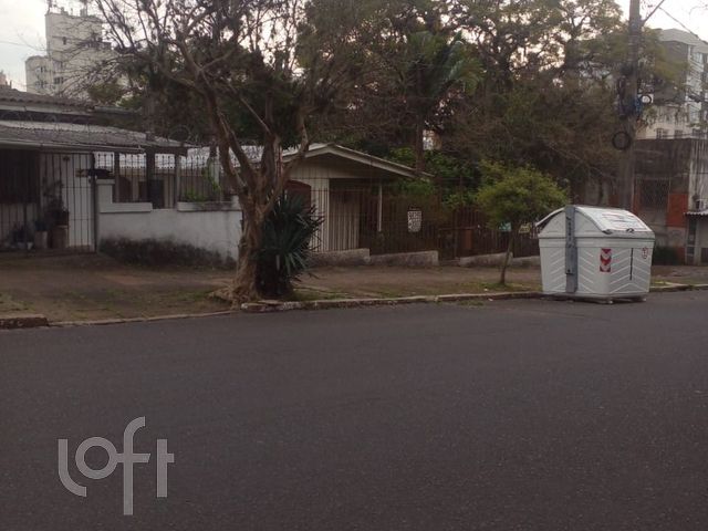 Casa com 203m², 1 dormitório, Higienópolis em Porto Alegre
