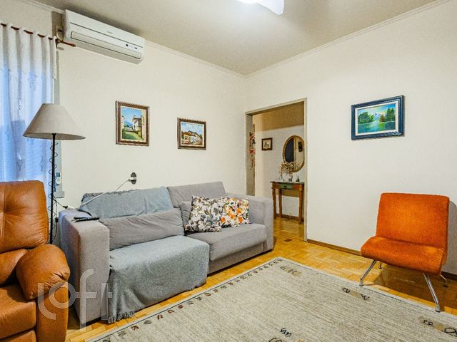 Casa com 230m², 3 dormitórios, 4 vagas, Vila Ipiranga em Porto Alegre
