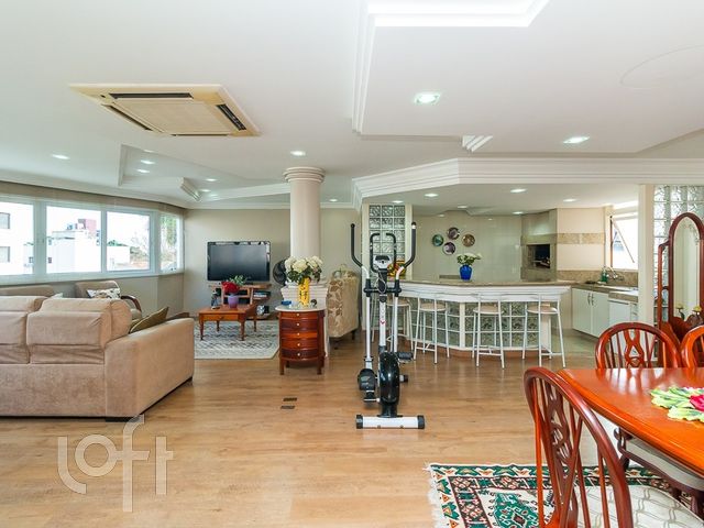 Apartamento com 268m², 3 dormitórios, 1 suíte, 2 vagas, São João em Porto Alegre