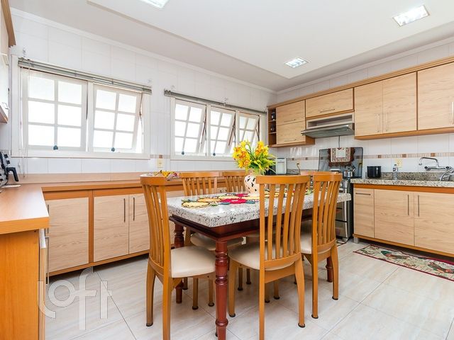 Apartamento com 268m², 3 dormitórios, 1 suíte, 2 vagas, São João em Porto Alegre