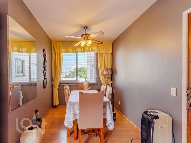 Apartamento com 87m², 2 dormitórios, 1 vaga, Menino Deus em Porto Alegre