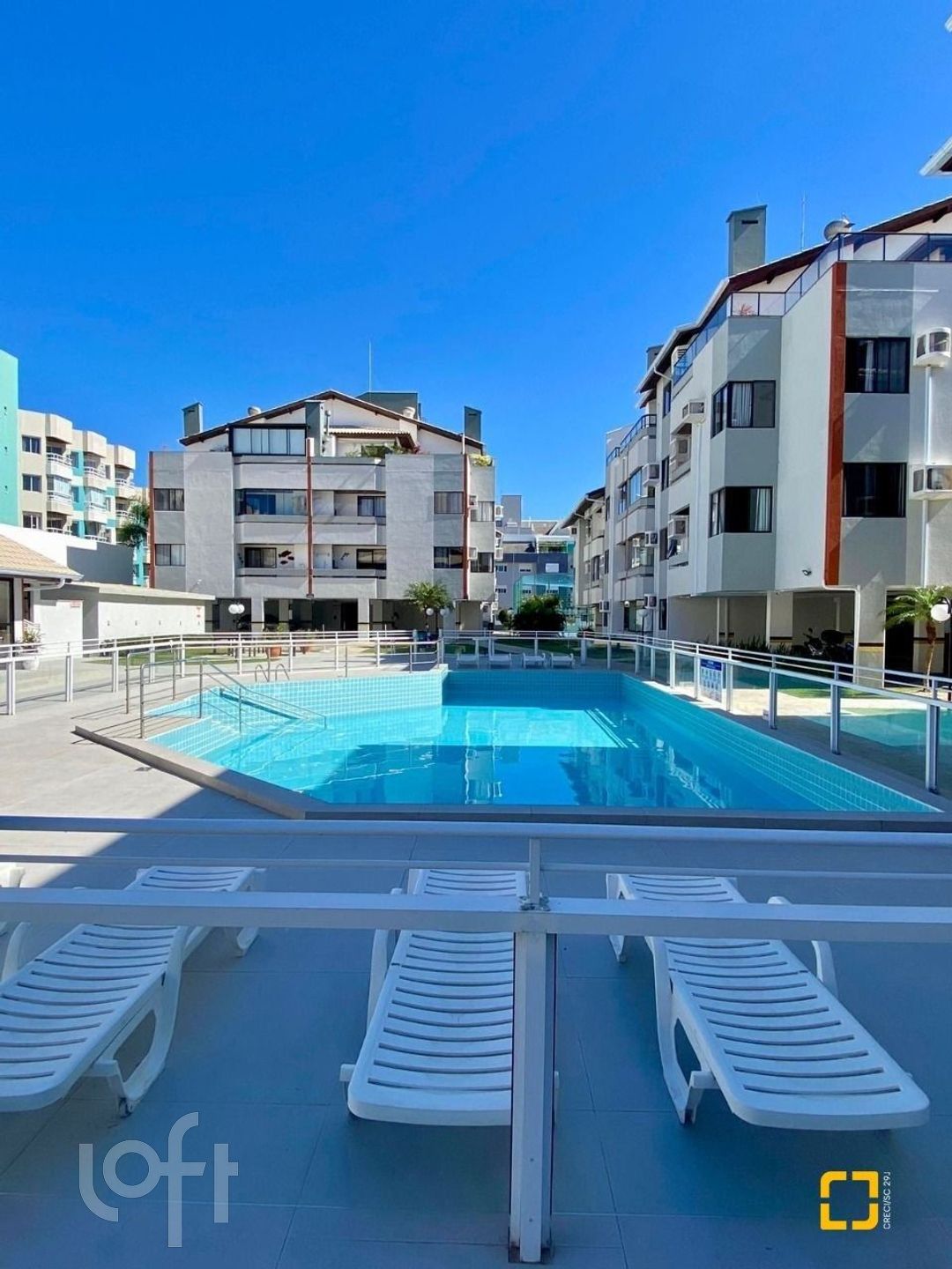 Apartamento à venda em Ingleses com 42 m², 1 quarto, 1 vaga