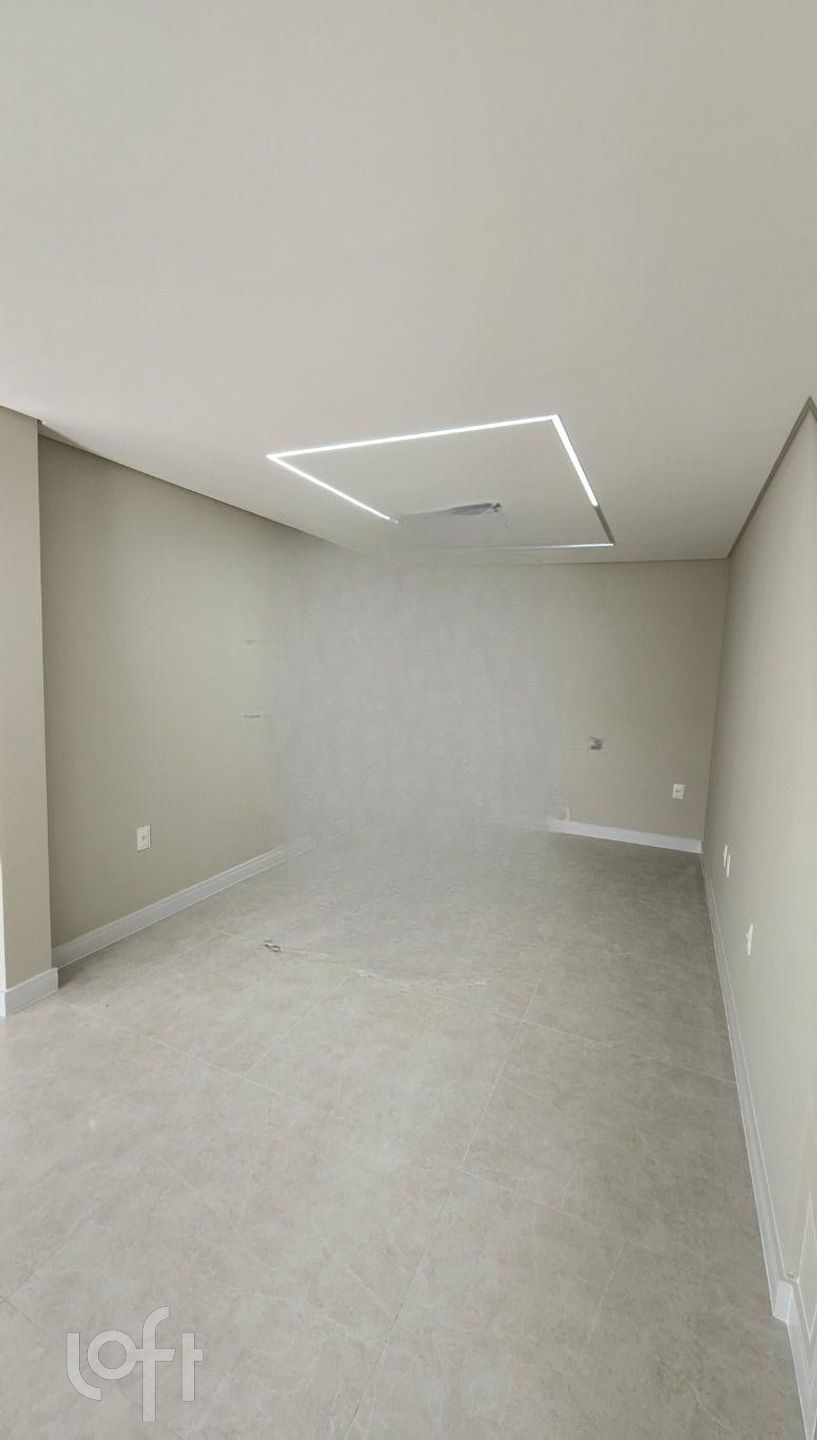 Casa à venda em Forquilhas com 176 m², 4 quartos, 1 suíte, 3 vagas