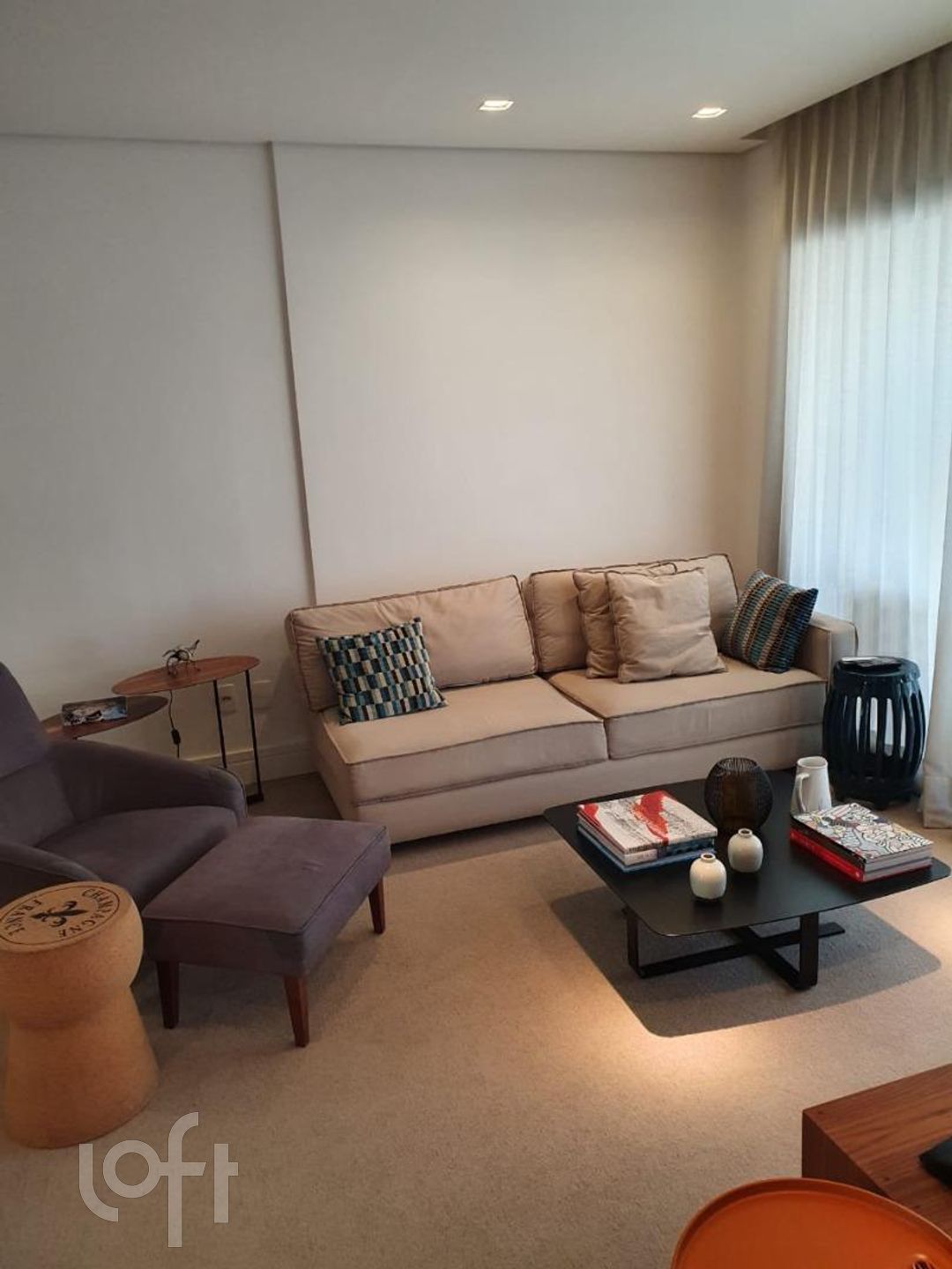 Apartamento à venda com 1 quarto, 72m² - Foto 1