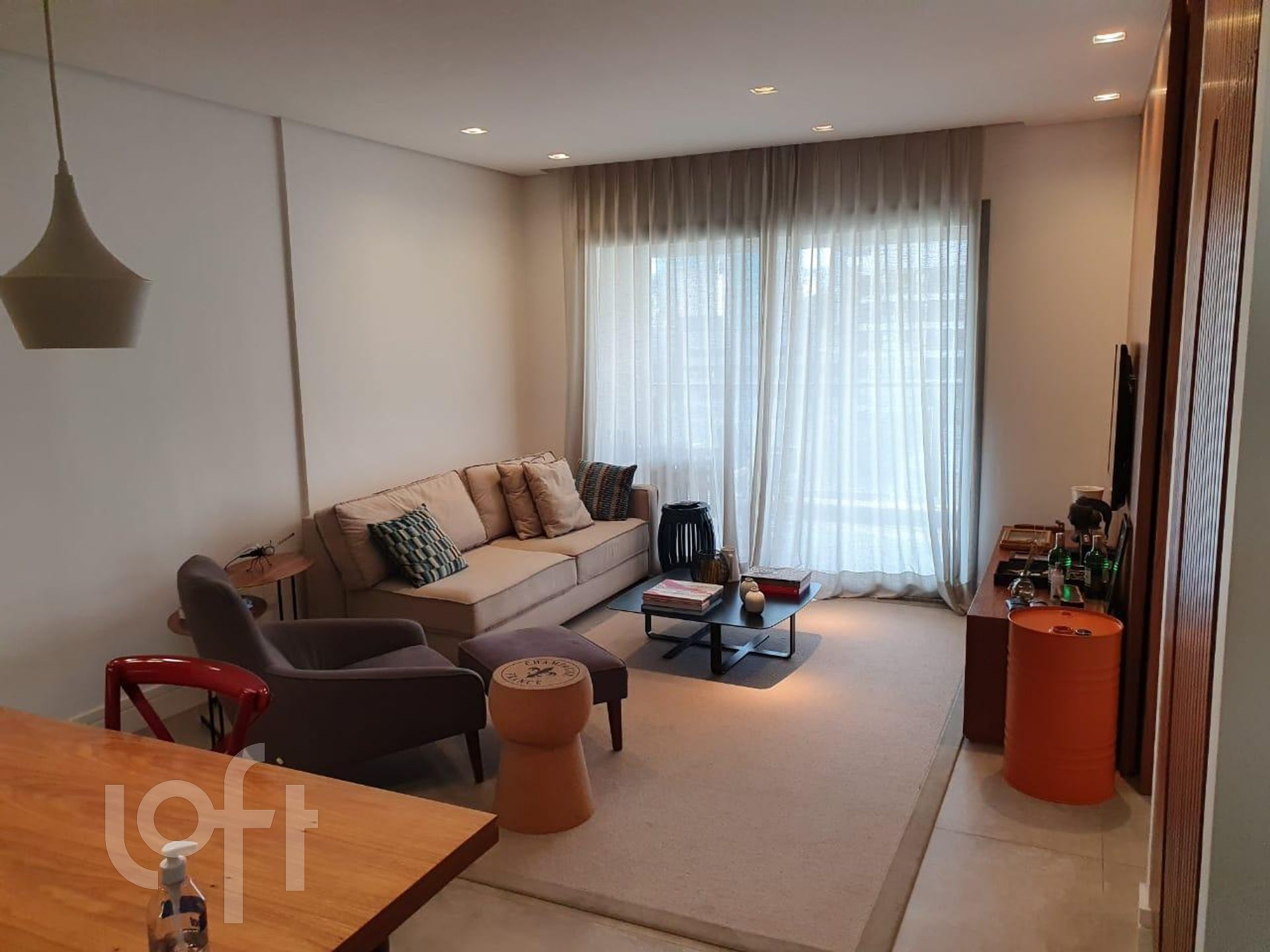 Apartamento à venda com 1 quarto, 72m² - Foto 2