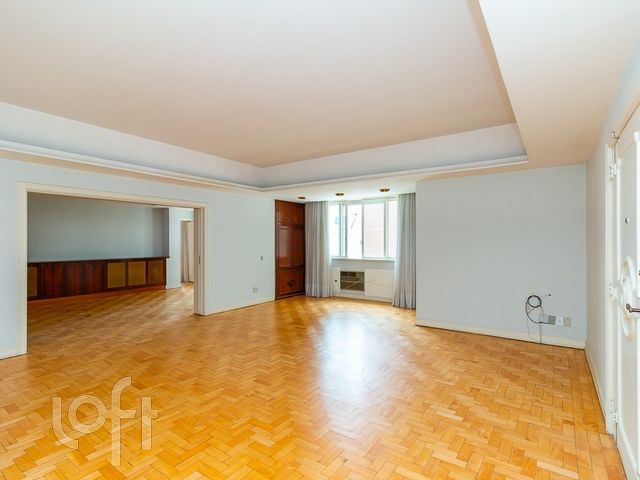 Apartamento com 190m², 3 dormitórios, 1 suíte, 1 vaga, Independência em Porto Alegre