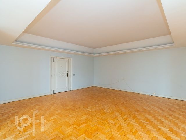 Apartamento com 190m², 3 dormitórios, 1 suíte, 1 vaga, Independência em Porto Alegre