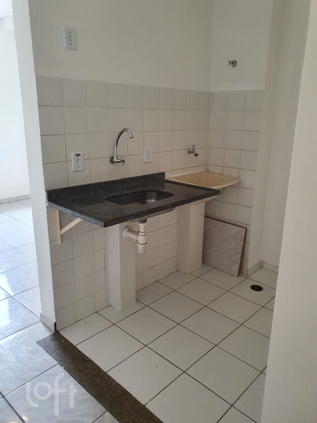 Apartamento à venda com 1 quarto, 27m² - Foto 4