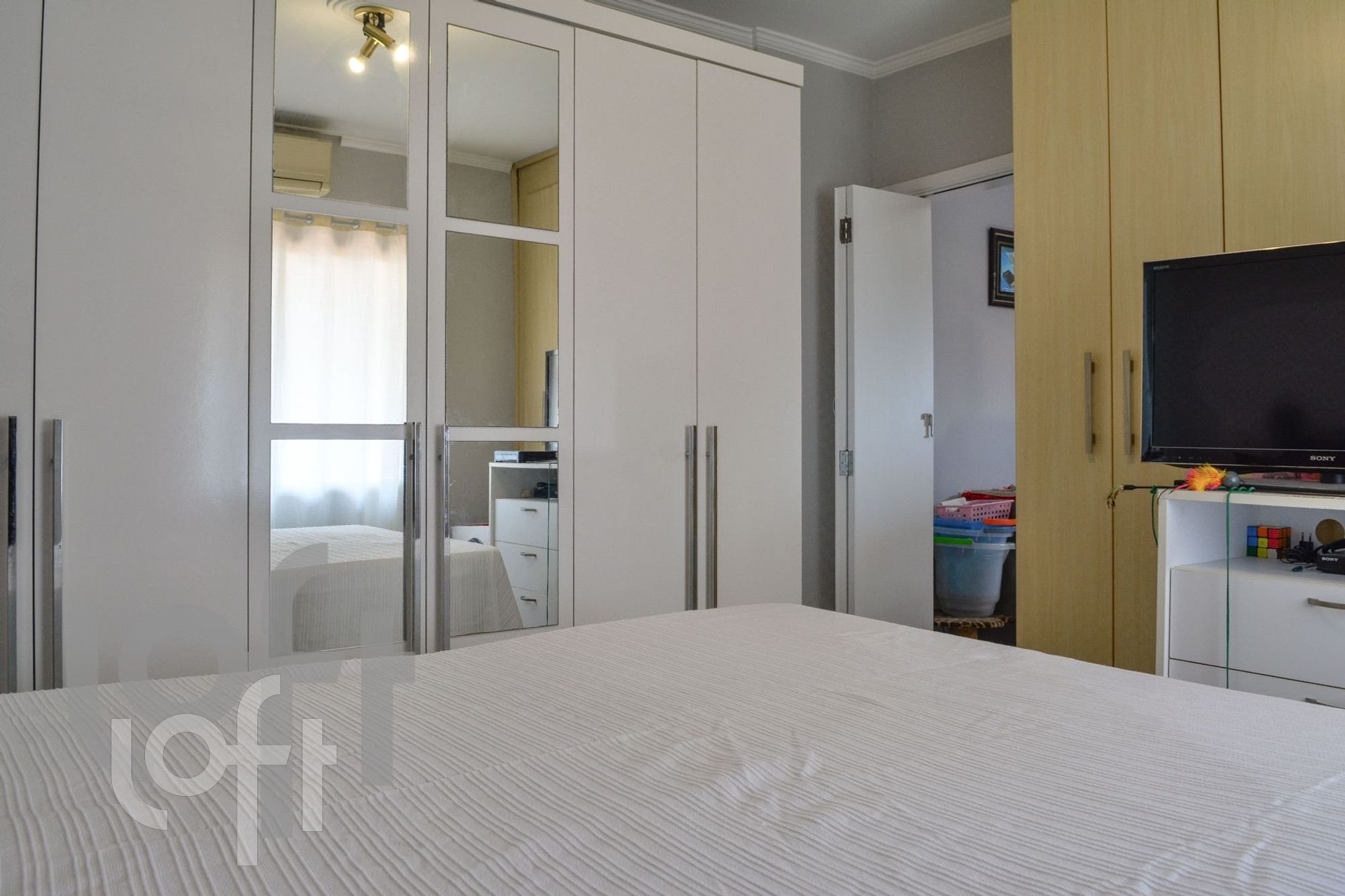 Apartamento à venda com 2 quartos, 100m² - Foto 2