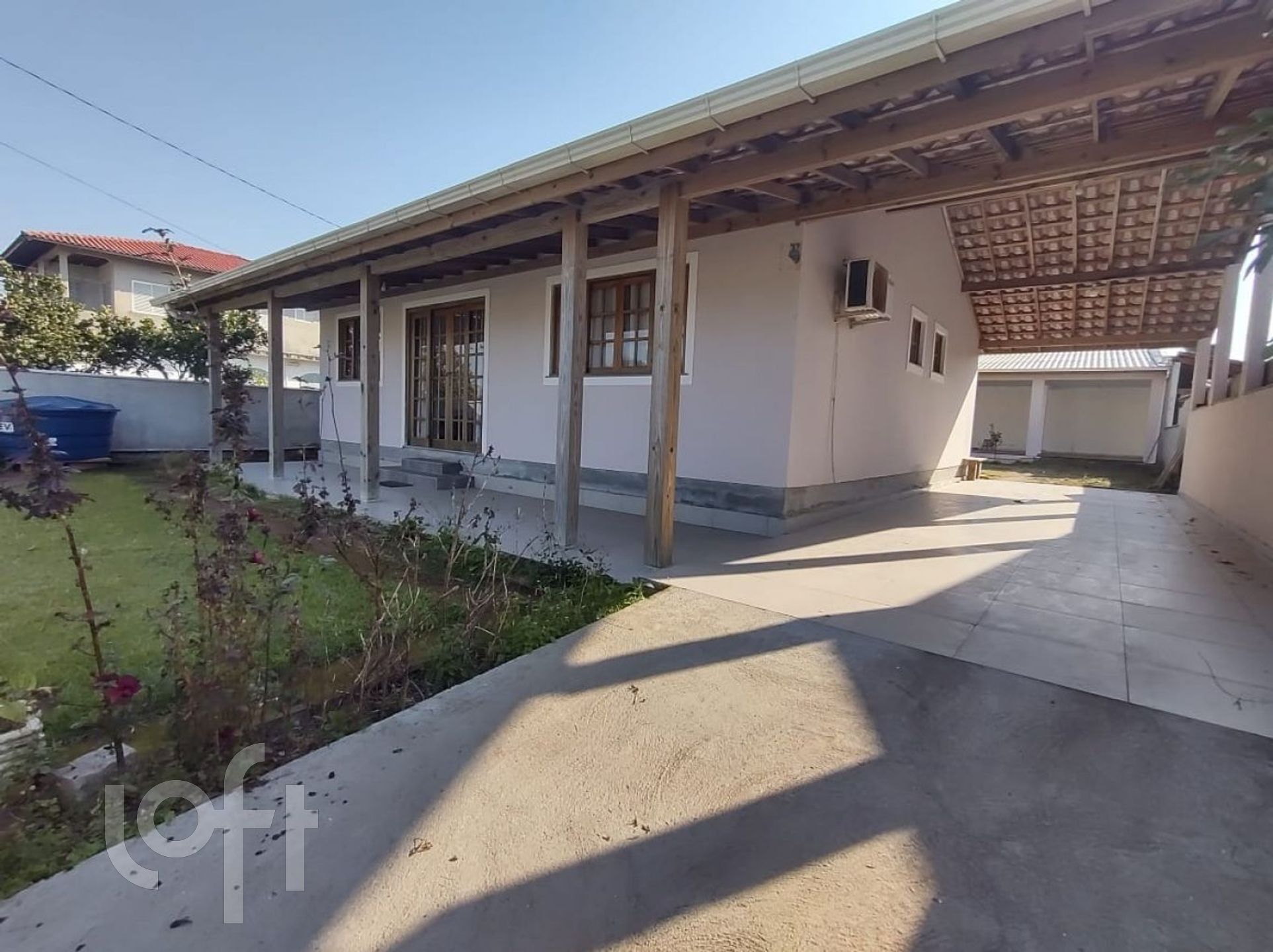 Casa à venda em Pinheira com 220 m², 3 quartos, 2 suítes, 2 vagas