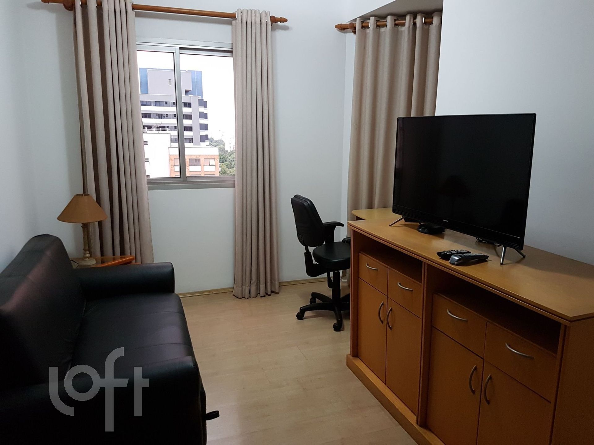 Apartamento à venda com 1 quarto, 42m² - Foto 1