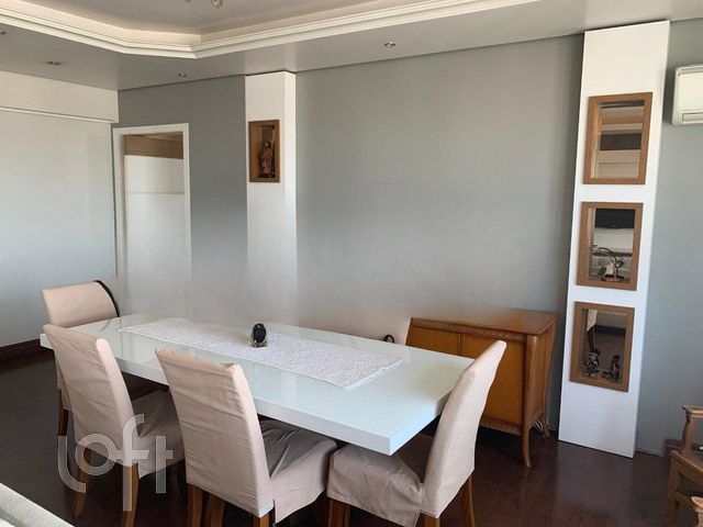 Apartamento com 168m², 4 dormitórios, 1 suíte, 1 vaga, Independência em Porto Alegre