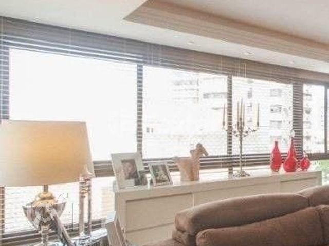 Apartamento com 169m², 3 dormitórios, 3 suítes, 3 vagas, Rio Branco em Porto Alegre