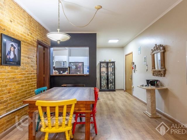 Apartamento com 84m², 2 dormitórios, 1 vaga, Santa Cecília em Porto Alegre