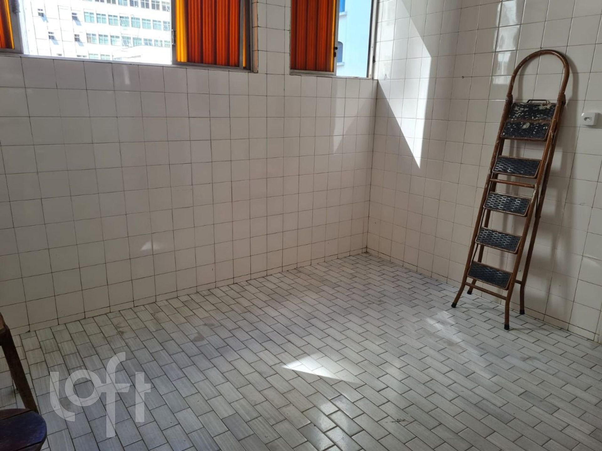 Apartamento à venda com 3 quartos, 160m² - Foto 11