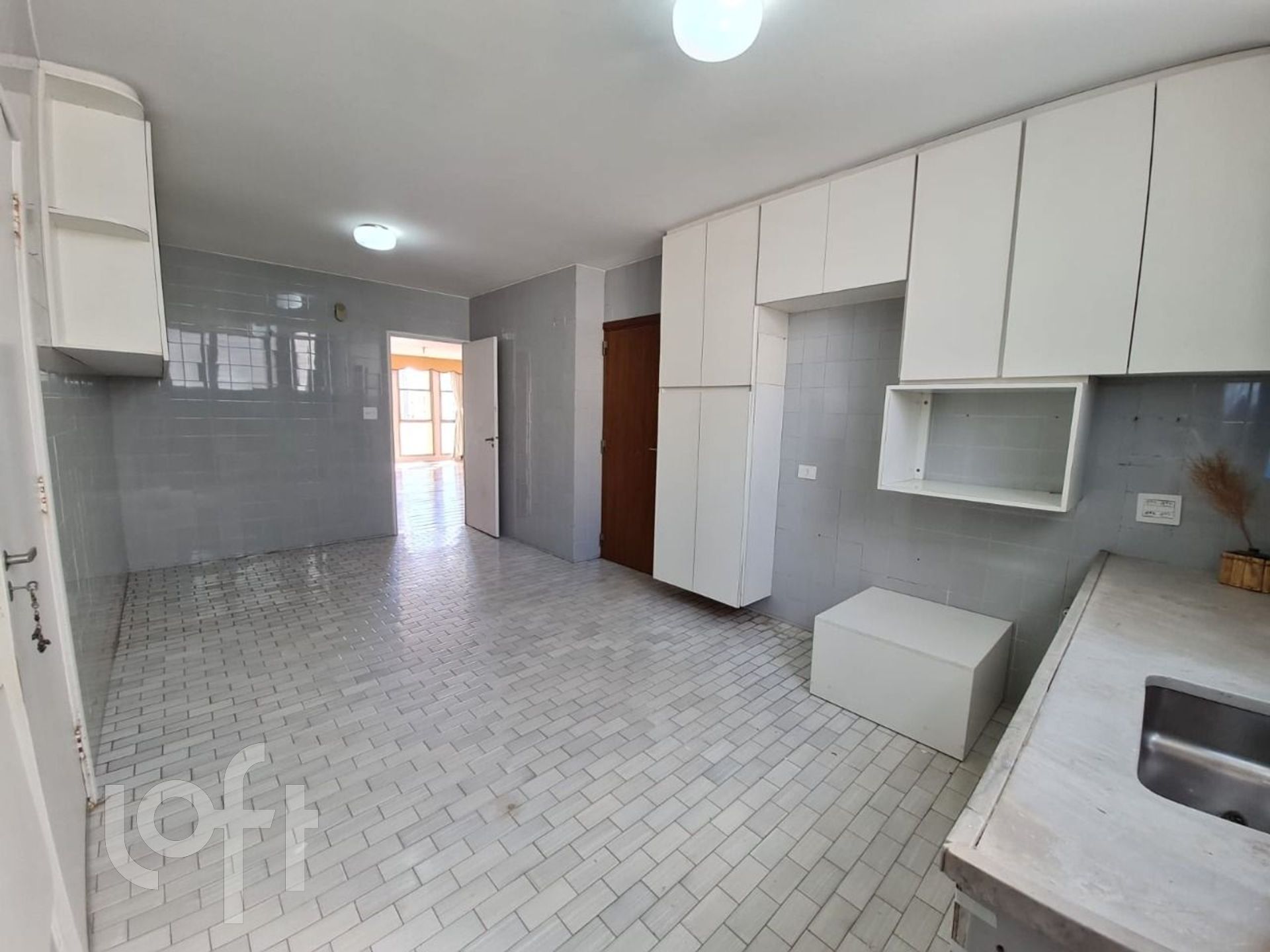 Apartamento à venda com 3 quartos, 160m² - Foto 6