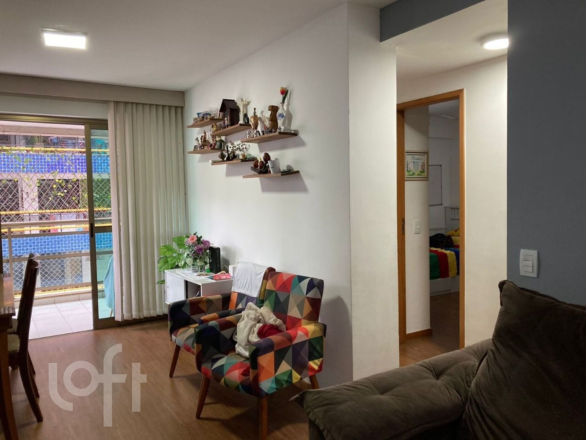 Apartamento à venda com 3 quartos, 105m² - Foto 3