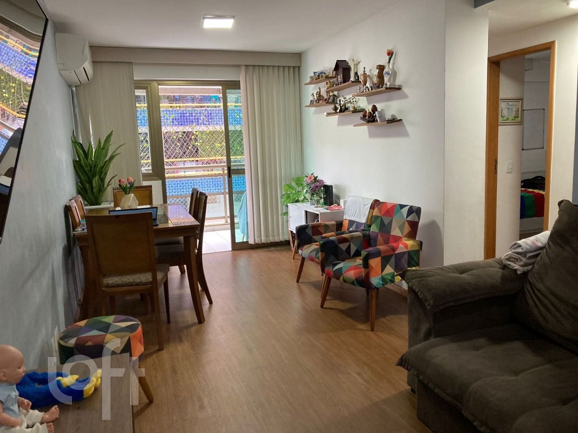 Apartamento à venda com 3 quartos, 105m² - Foto 1