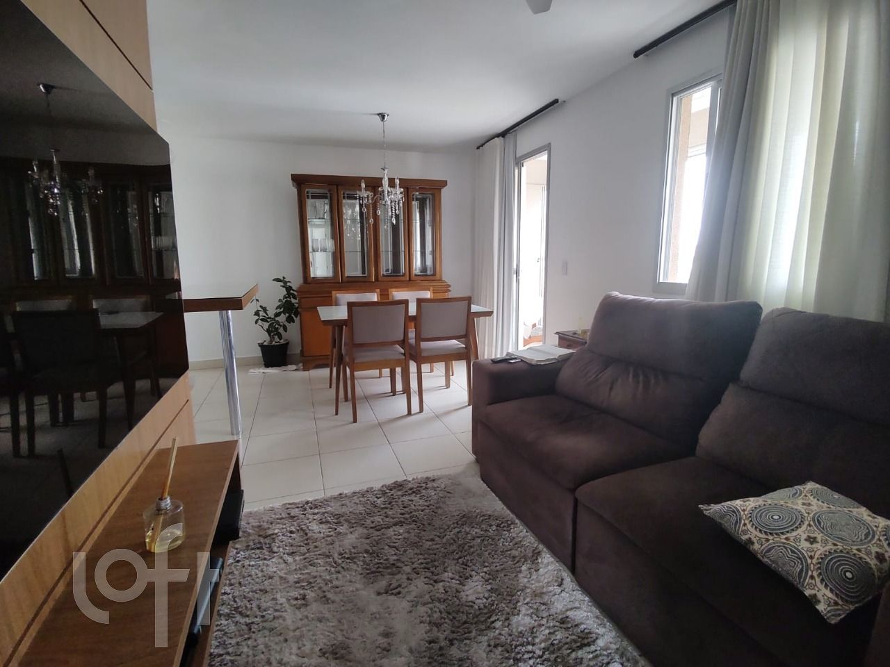 Apartamento à venda com 2 quartos, 74m² - Foto 2