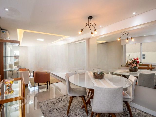 Apartamento com 83m², 2 dormitórios, 2 suítes, Petrópolis em Porto Alegre