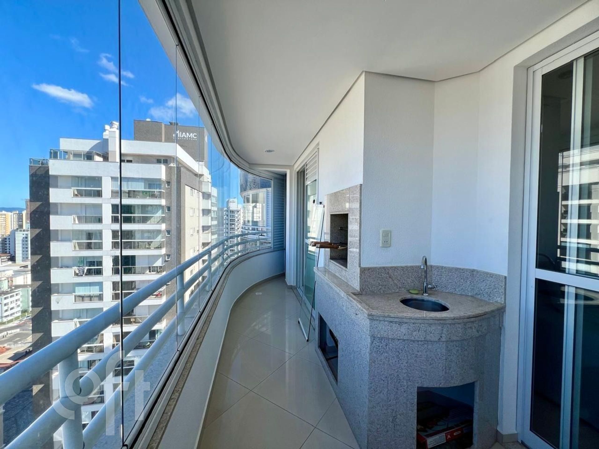 Apartamento à venda em Kobrasol com 110 m², 3 quartos, 1 suíte, 2 vagas