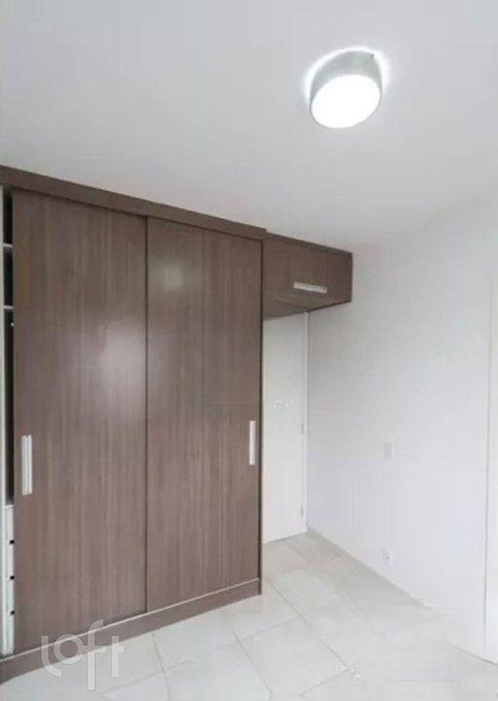 Apartamento à venda com 2 quartos, 64m² - Foto 4