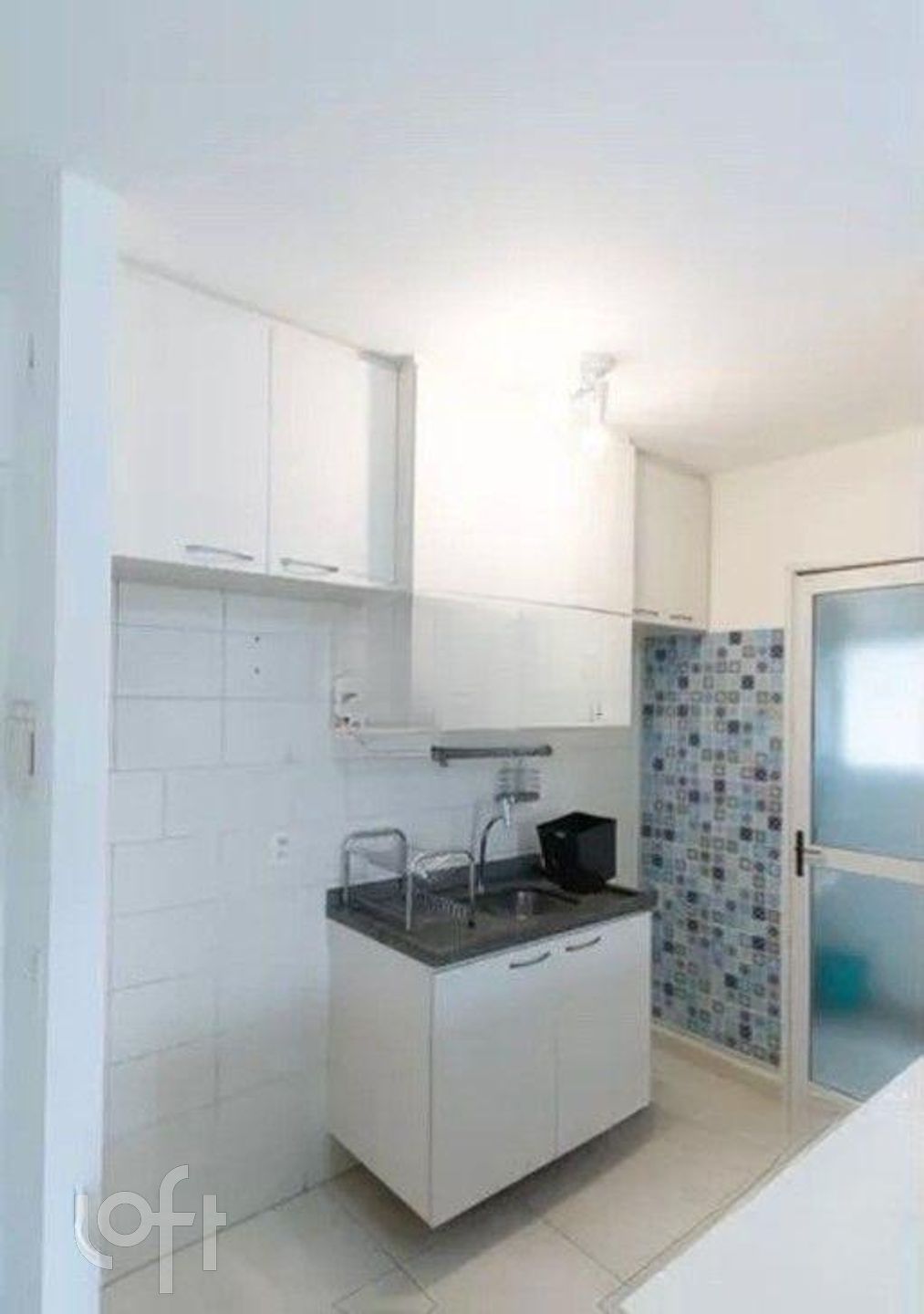 Apartamento à venda com 2 quartos, 64m² - Foto 3