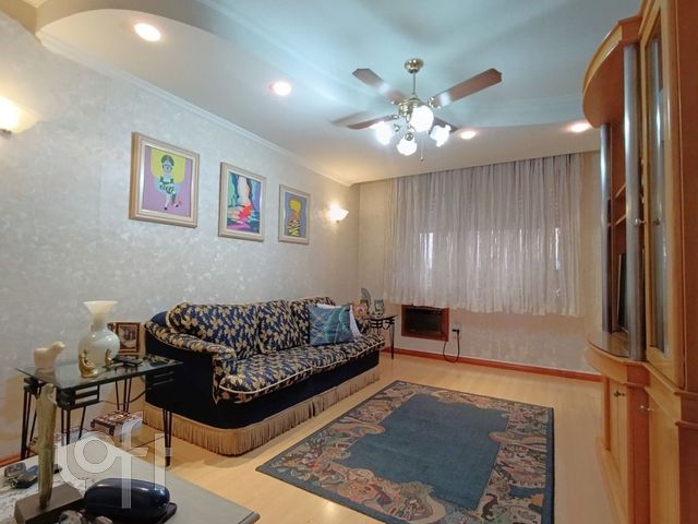 Apartamento com 74m², 2 dormitórios, 1 suíte, 1 vaga, Vila Ipiranga em Porto Alegre