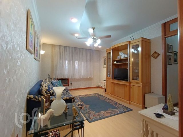 Apartamento com 74m², 2 dormitórios, 1 suíte, 1 vaga, Vila Ipiranga em Porto Alegre